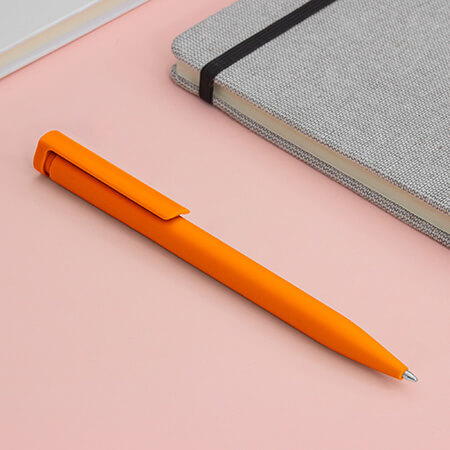 Bolígrafos de plástico de colores
