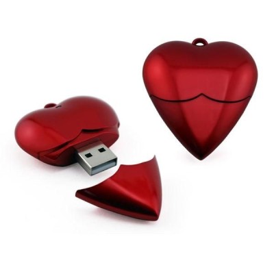 USB EN FORMA DE CORAZ?N ROJO 8GB, INCLUYE ESTUCHE METALICO PLATA Mod. 06-USB103